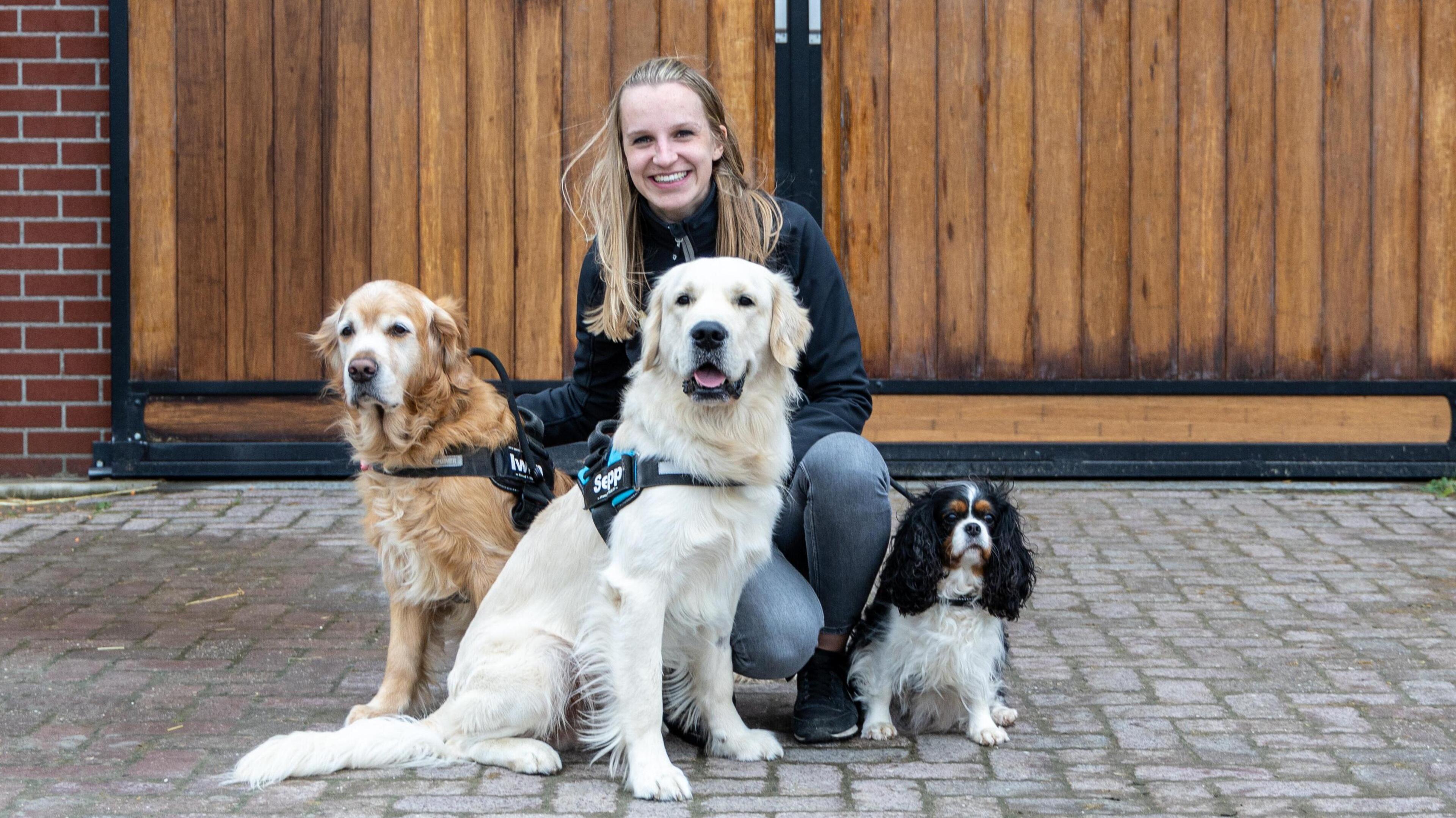 ’Zij zorgde ervoor dat alles dragelijker werd’. Anouk Doffer (26) uit Westwoud helpt jong en oud met